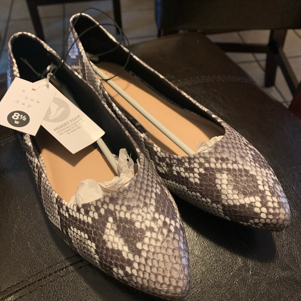 Snake Skin Flat Shoes